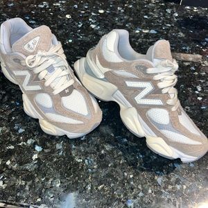 New Balance 9060 Driftwood/Stone Pink/Sea Salt